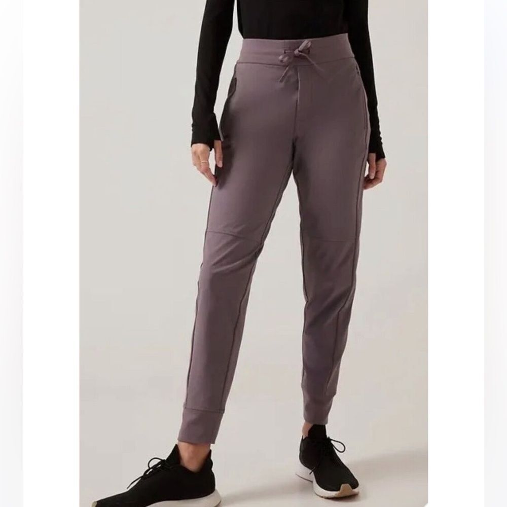 Athleta Headlands Hybrid Trek Jogger 14